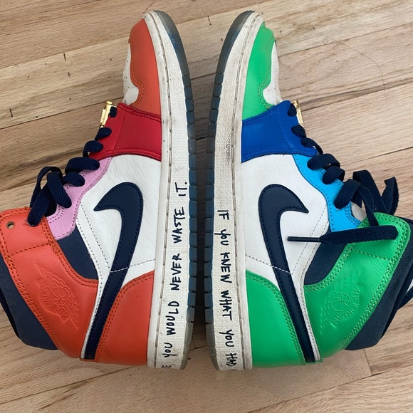 SOLD Air Jordan 1 and Melody Ehsani - Picture 5 of 9